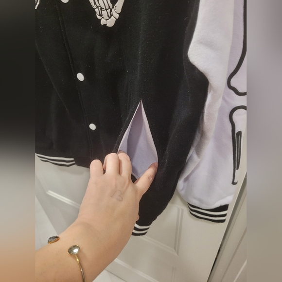 Shein Halloween vest black and White with pockets skeleton style Small - Picture 2 of 5